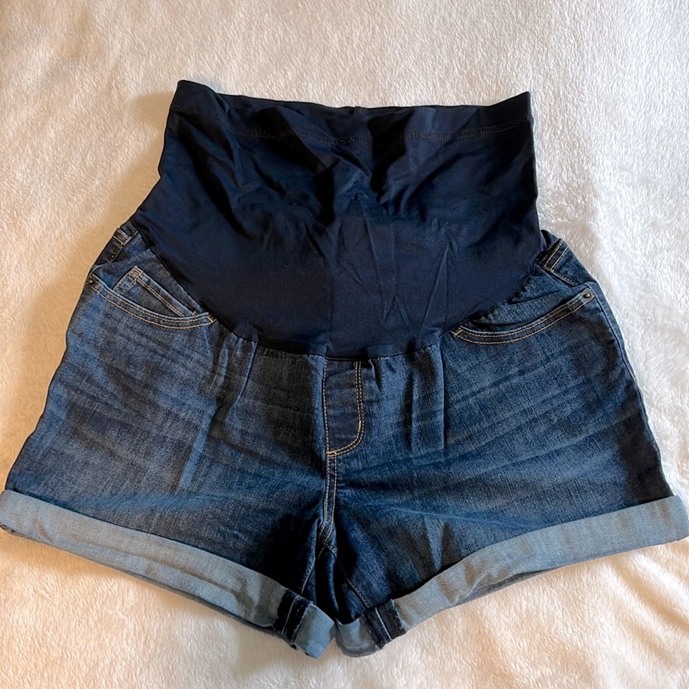 Liz Lange Maternity Denim Jean Shorts